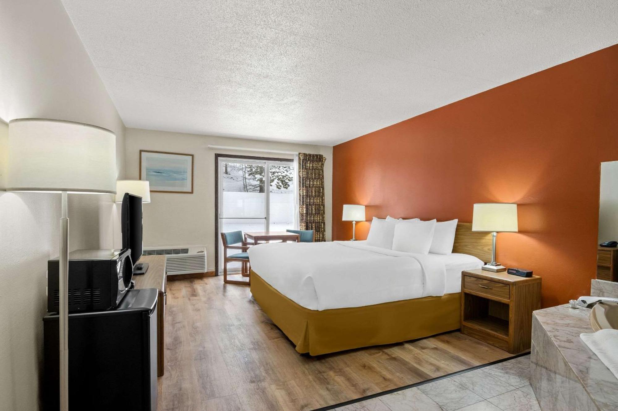 Econo Lodge Manistee Zewnętrze zdjęcie