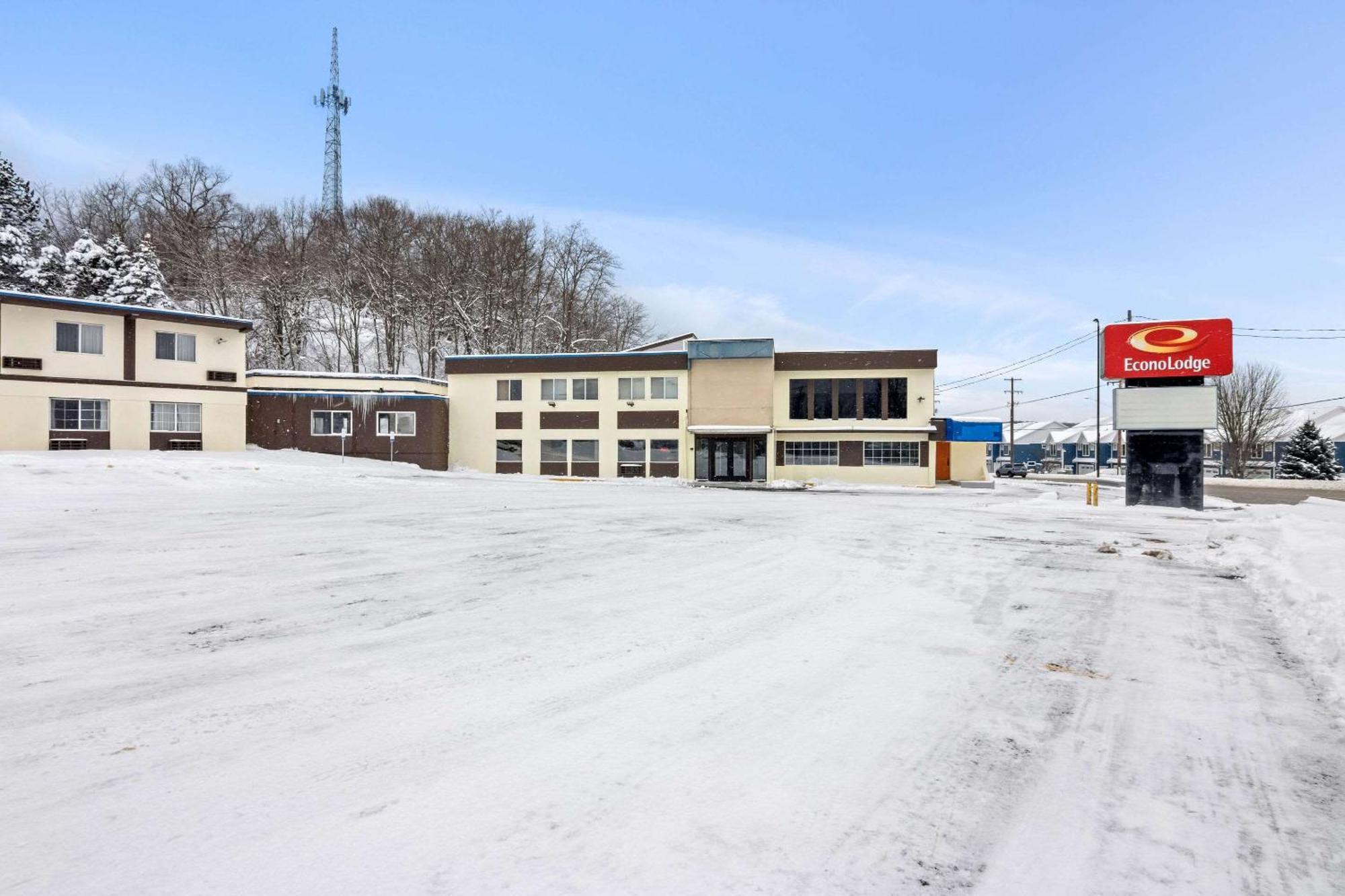 Econo Lodge Manistee Zewnętrze zdjęcie